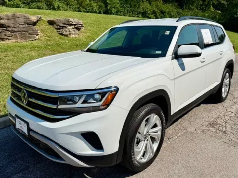 Photos of 2023 Volkswagen Atlas 3.6L V6 SE w/Technology for sale in Ballwin, MO at Jay Wolfe Toyota of West County