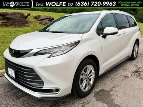 Unknown 2026 Toyota Sienna Limited for sale in Ballwin, MO