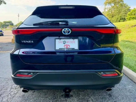 More photos of 2024 Toyota Venza LE at Jay Wolfe Toyota of West County, MO