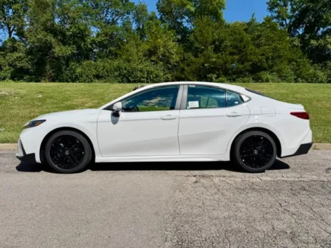 More photos of 2026 Toyota Camry SE at Jay Wolfe Toyota of West County, MO