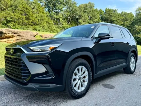 Photos of 2025 Toyota Grand Highlander XLE for sale in Ballwin, MO at Jay Wolfe Toyota of West County
