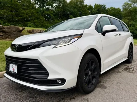 Photos of 2026 Toyota Sienna Woodland Edition for sale in Ballwin, MO at Jay Wolfe Toyota of West County