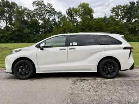 Another view of 2026 Toyota Sienna Woodland Edition for sale in Ballwin, MO at Jay Wolfe Toyota of West County