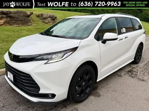 White 2026 Toyota Sienna Woodland Edition for sale in Ballwin, MO