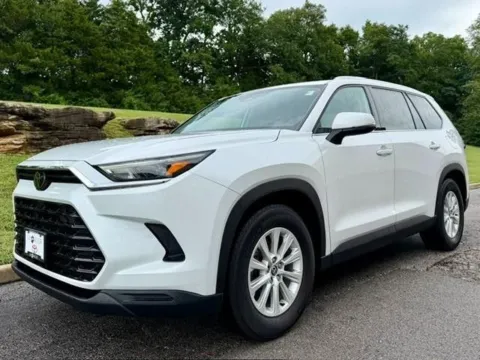 Photos of 2024 Toyota Grand Highlander XLE for sale in Ballwin, MO at Jay Wolfe Toyota of West County