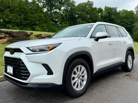 Photos of 2024 Toyota Grand Highlander XLE for sale in Ballwin, MO at Jay Wolfe Toyota of West County