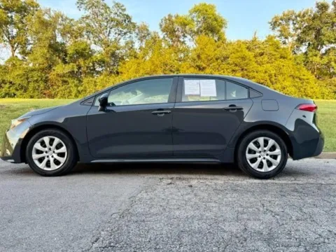 More photos of 2025 Toyota Corolla LE at Jay Wolfe Toyota of West County, MO