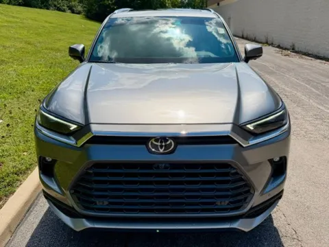 More photos of 2026 Toyota Grand Highlander Hybrid MAX Platinum at Jay Wolfe Toyota of West County, MO