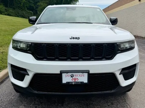 More photos of 2023 Jeep Grand Cherokee Altitude X at Jay Wolfe Toyota of West County, MO