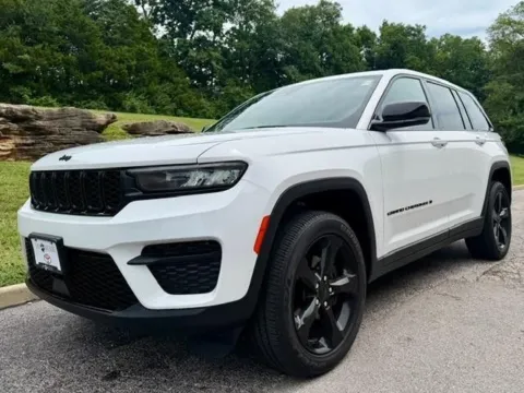 Photos of 2023 Jeep Grand Cherokee Altitude X for sale in Ballwin, MO at Jay Wolfe Toyota of West County