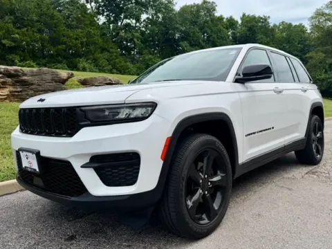 Photos of 2023 Jeep Grand Cherokee Altitude X for sale in Ballwin, MO at Jay Wolfe Toyota of West County