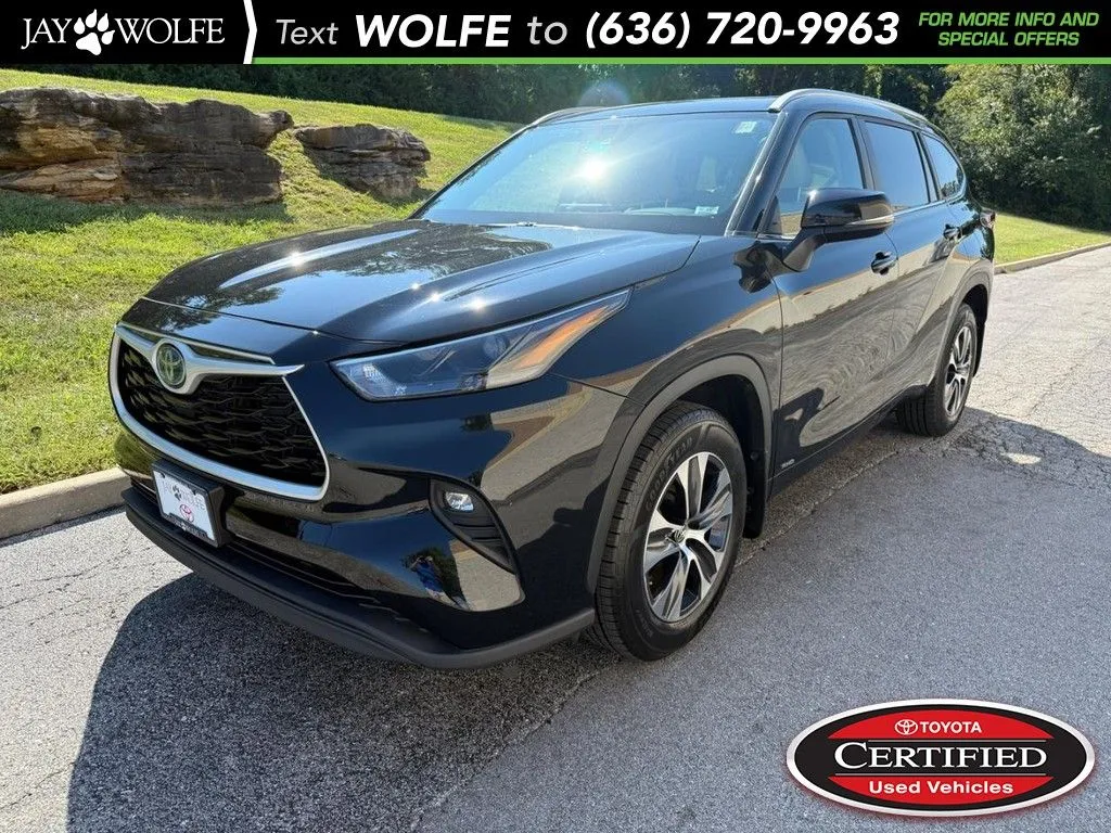 Black 2024 Toyota Highlander Hybrid XLE for sale in Ballwin, MO
