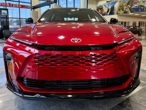 More photos of 2026 Toyota Crown Signia Limited at Jay Wolfe Toyota of West County, MO