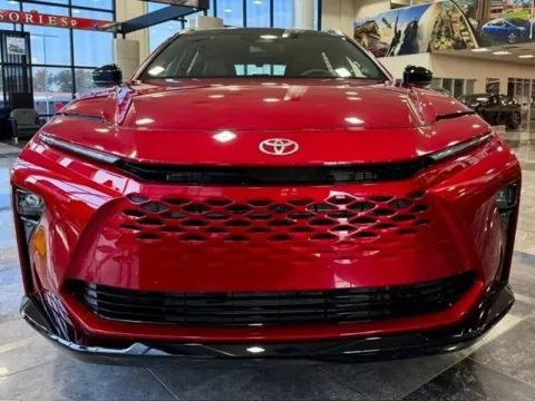 More photos of 2026 Toyota Crown Signia Limited at Jay Wolfe Toyota of West County, MO