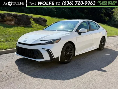 White 2026 Toyota Camry SE for sale in Ballwin, MO