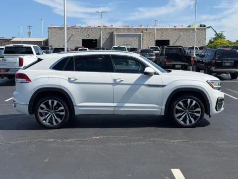 Photos of 2022 Volkswagen Atlas Cross Sport 3.6L V6 SEL Premium R-Line for sale in Ballwin, MO at Jay Wolfe Toyota of West County