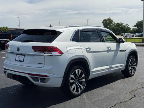 Another view of 2022 Volkswagen Atlas Cross Sport 3.6L V6 SEL Premium R-Line for sale in Ballwin, MO at Jay Wolfe Toyota of West County