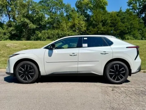 More photos of 2026 Toyota bZ XLE at Jay Wolfe Toyota of West County, MO