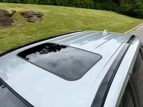 More photos of 2019 Toyota RAV4 XLE at Jay Wolfe Toyota of West County, MO