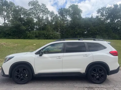 More photos of 2023 Subaru Ascent Onyx Edition at Jay Wolfe Toyota of West County, MO