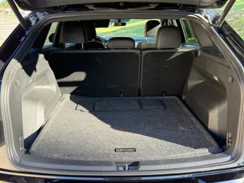 More photos of 2023 Volkswagen Atlas Cross Sport 2.0T SE w/Technology at Jay Wolfe Toyota of West County, MO