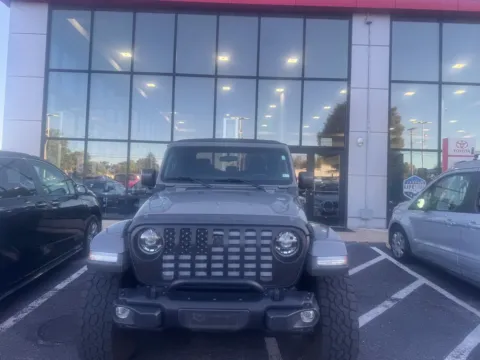 More photos of 2021 Jeep Gladiator Sport at Jay Wolfe Toyota of West County, MO