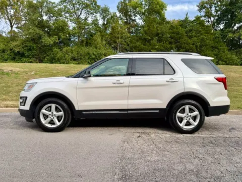More photos of 2017 Ford Explorer XLT at Jay Wolfe Toyota of West County, MO