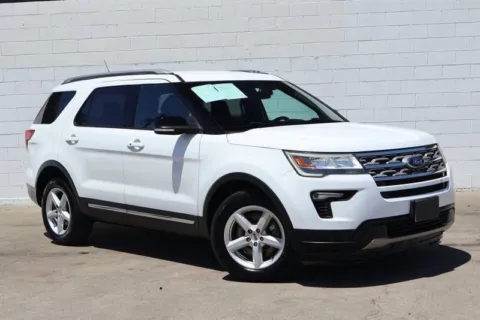 White 2017 Ford Explorer XLT for sale in Ballwin, MO