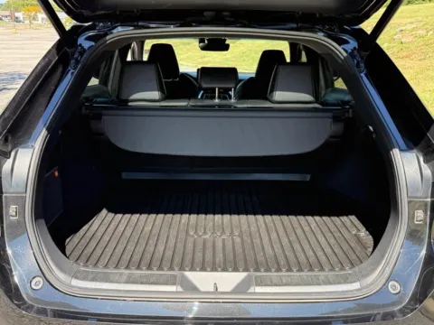 More photos of 2023 Toyota Venza XLE at Jay Wolfe Toyota of West County, MO