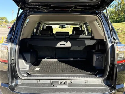 More photos of 2018 Toyota 4Runner SR5 Premium at Jay Wolfe Toyota of West County, MO