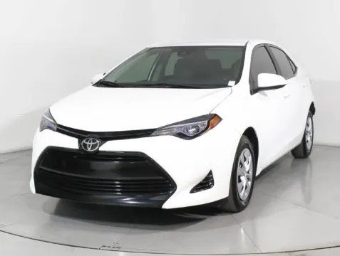 White 2018 Toyota Corolla LE for sale in Ballwin, MO