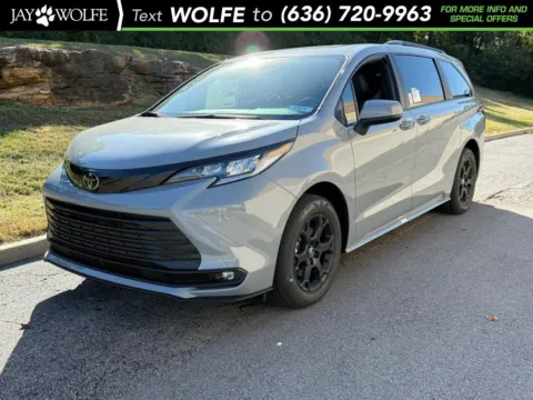 Unknown 2026 Toyota Sienna Woodland Edition for sale in Ballwin, MO