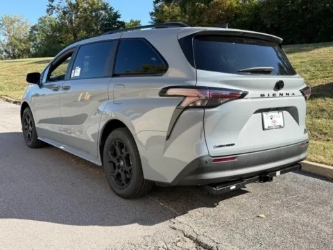 Another view of 2026 Toyota Sienna Woodland Edition for sale in Ballwin, MO at Jay Wolfe Toyota of West County