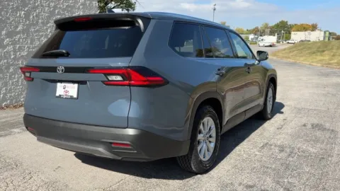 More photos of 2025 Toyota Grand Highlander XLE at Jay Wolfe Toyota of West County, MO