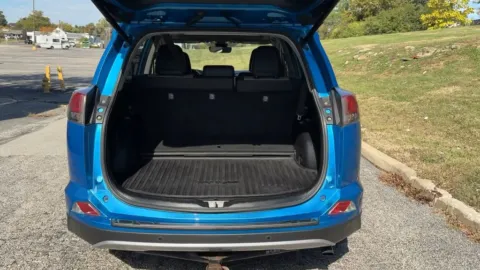 More photos of 2018 Toyota RAV4 Hybrid Limited at Jay Wolfe Toyota of West County, MO