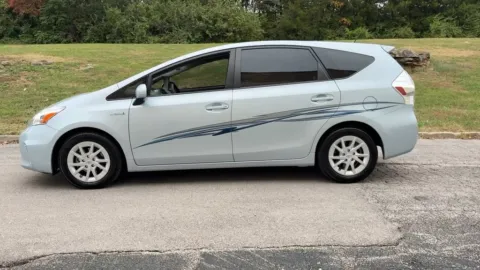 Photos of 2012 Toyota Prius v Three for sale in Ballwin, MO at Jay Wolfe Toyota of West County
