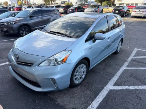 Photos of 2012 Toyota Prius v Three for sale in Ballwin, MO at Jay Wolfe Toyota of West County