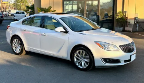 White 2016 Buick Regal Premium II for sale in Ballwin, MO