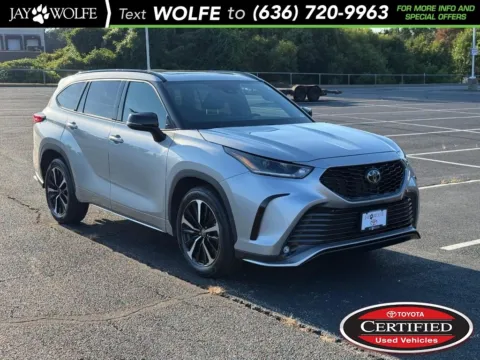 Silver 2022 Toyota Highlander XSE for sale in Ballwin, MO