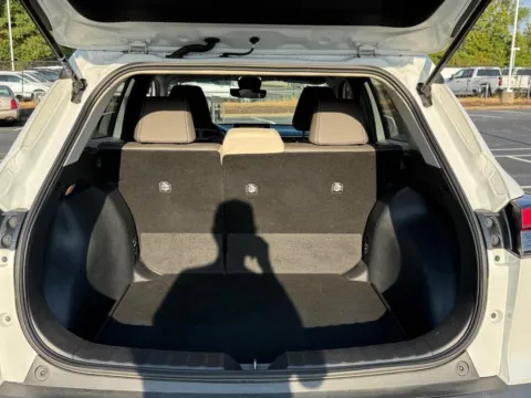More photos of 2022 Toyota Corolla Cross XLE at Jay Wolfe Toyota of West County, MO