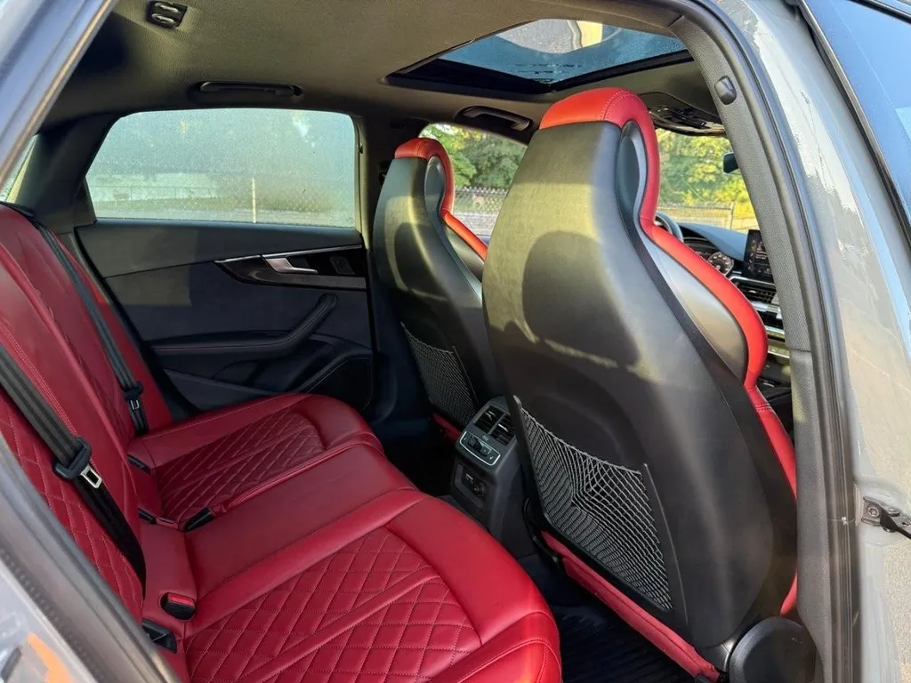 2022 Audi S4 Prestige photo 4