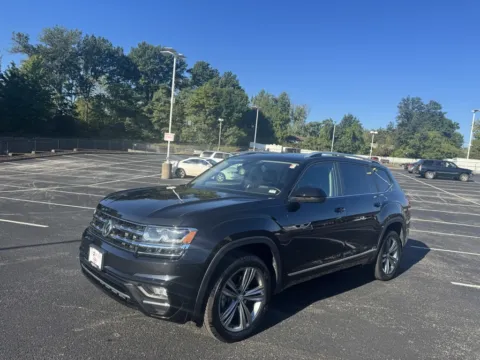 Photos of 2019 Volkswagen Atlas 3.6L V6 SE for sale in Ballwin, MO at Jay Wolfe Toyota of West County