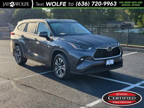 Gray 2025 Toyota Highlander XLE for sale in Ballwin, MO