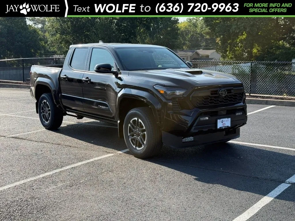 Black 2025 Toyota Tacoma TRD Sport for sale in Ballwin, MO
