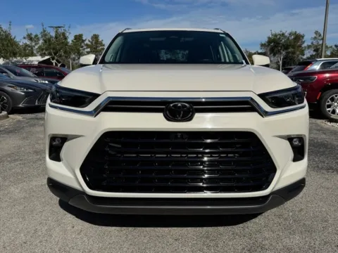 White 2024 Toyota Grand Highlander Hybrid MAX Platinum for sale in Ballwin, MO