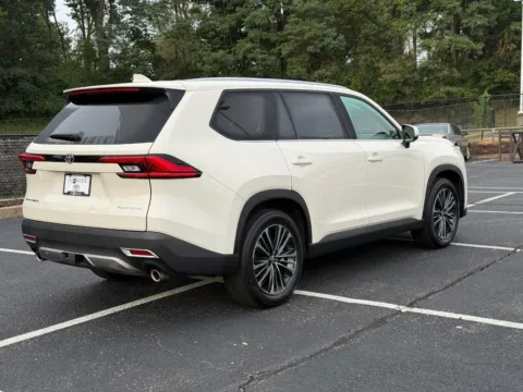 Another view of 2024 Toyota Grand Highlander Hybrid MAX Platinum for sale in Ballwin, MO at Jay Wolfe Toyota of West County