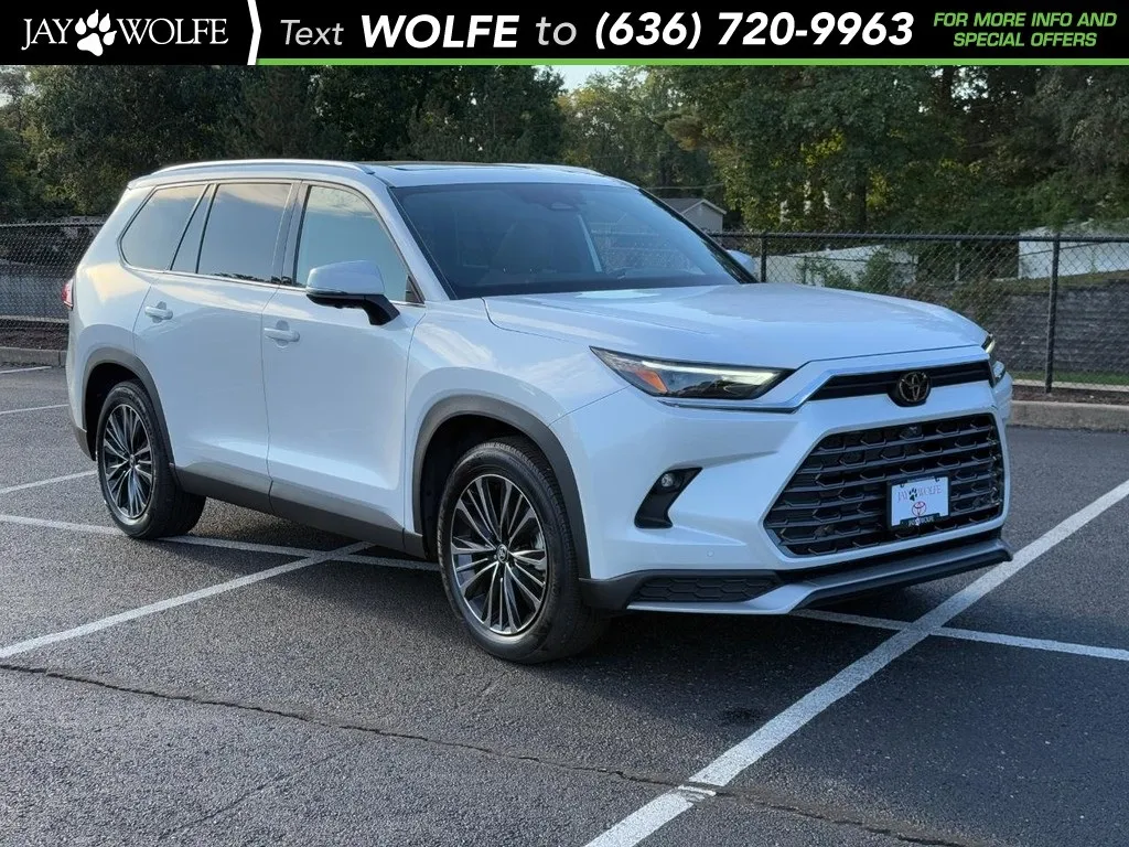 White 2024 Toyota Grand Highlander Hybrid MAX Platinum for sale in Ballwin, MO