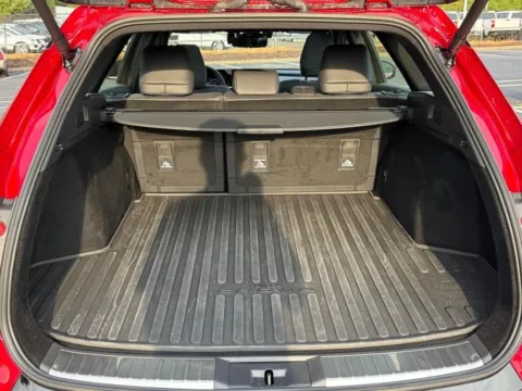 More photos of 2025 Toyota Crown Signia Limited at Jay Wolfe Toyota of West County, MO