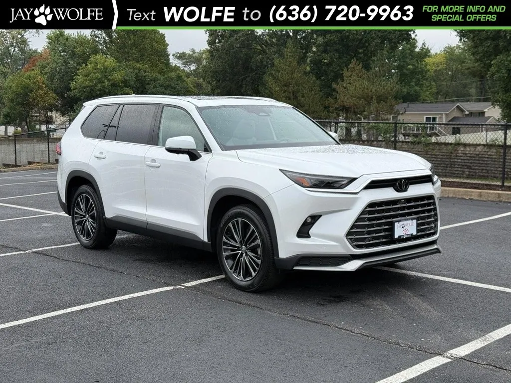 White 2024 Toyota Grand Highlander Hybrid MAX Platinum for sale in Ballwin, MO