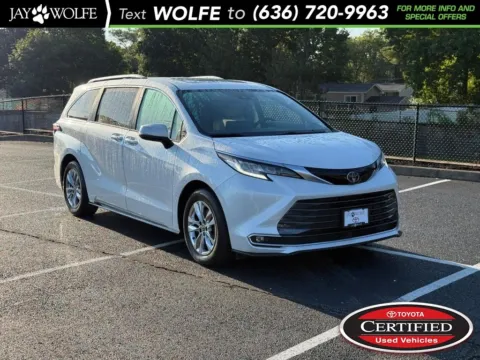 White 2024 Toyota Sienna Limited for sale in Ballwin, MO
